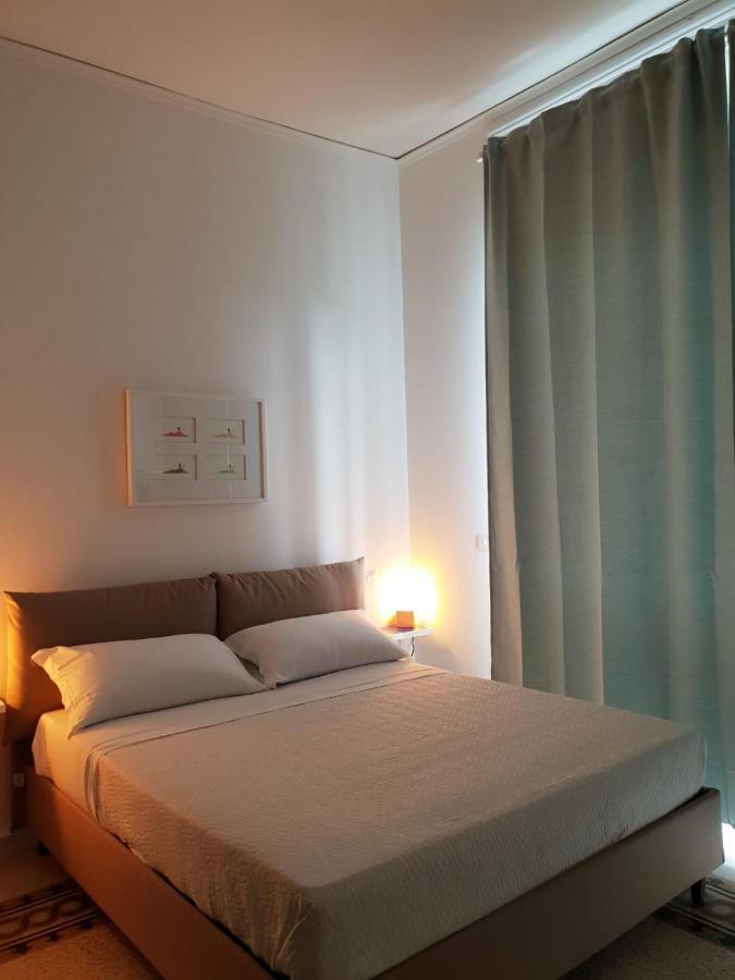 Il Miracolo Di San Gennaro Hotel เนเปิลส์ ภายนอก รูปภาพ